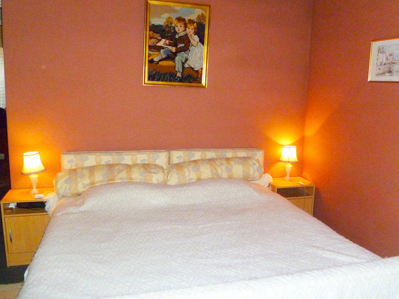 Titon 4* Parijs